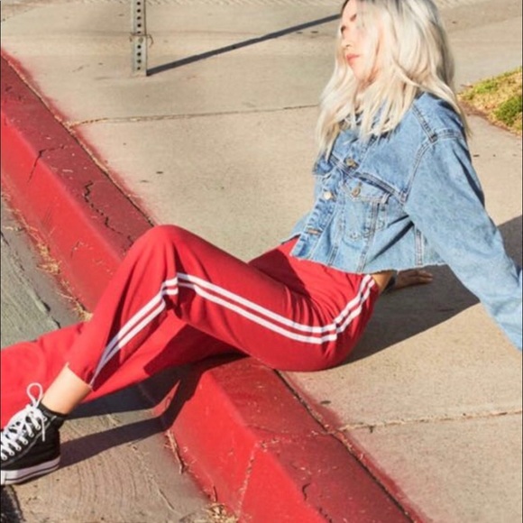 Brandy Melville joggers - Picture 2 of 2